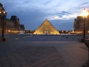 louvre_louvre_pyramid_paris_france_pyramid_landmark_europe_architecture-1184299.jpg